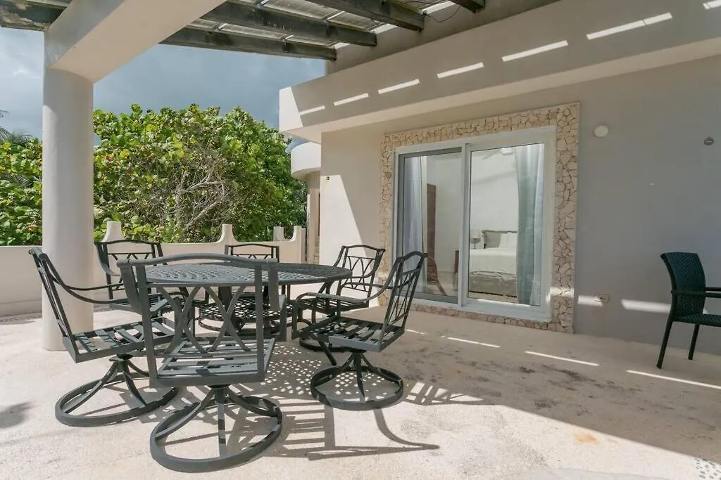 Luxury 5-Br Beachfront Home In Tulum Casa Sofia Gato Villa