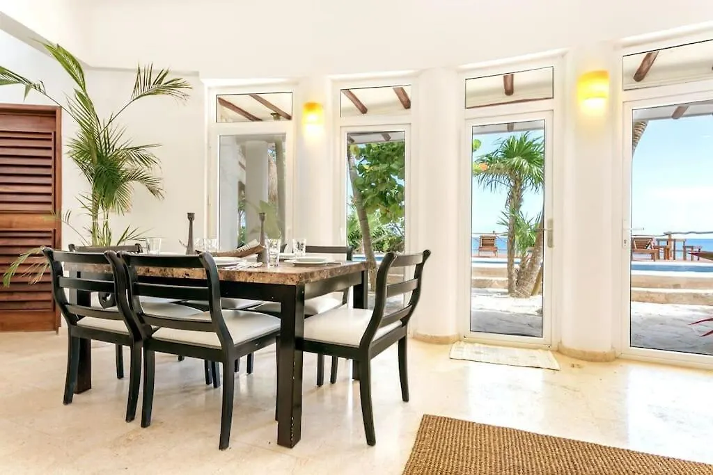 Luxury 5-Br Beachfront Home In Tulum Casa Sofia Gato Villa