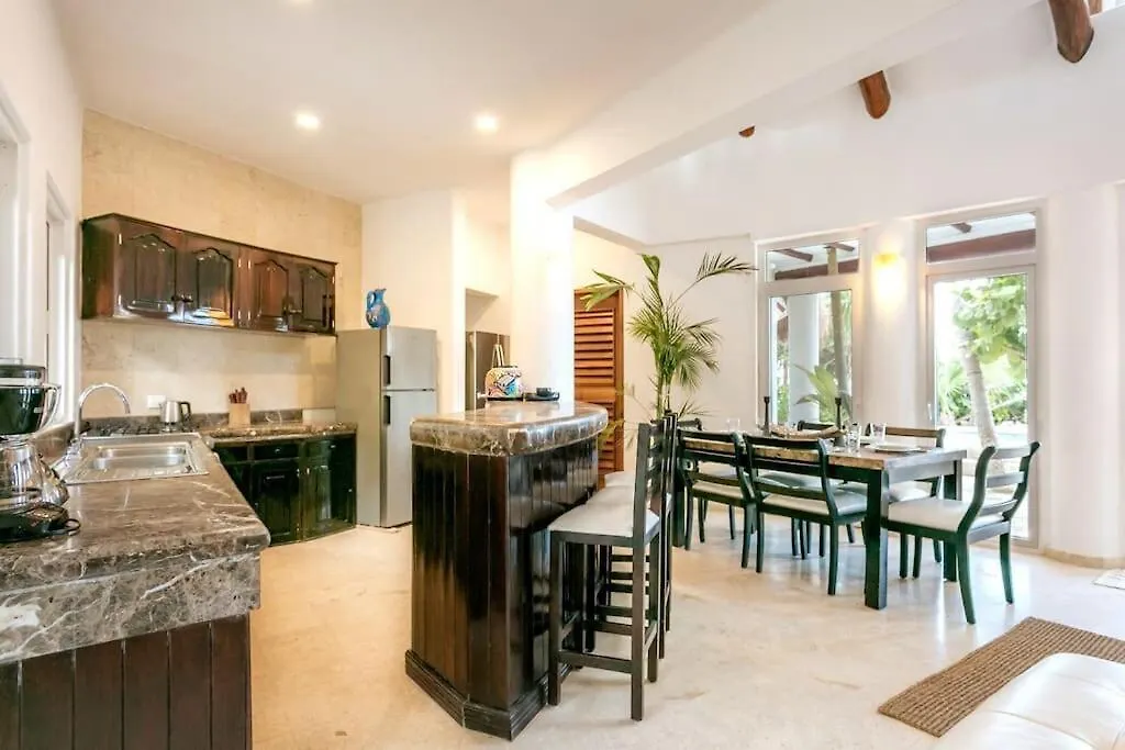Luxury 5-Br Beachfront Home In Tulum Casa Sofia Gato