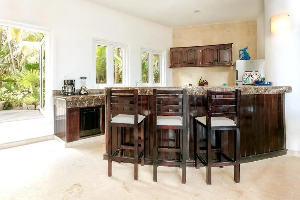 Luxury 5-Br Beachfront Home In Tulum Casa Sofia Gato